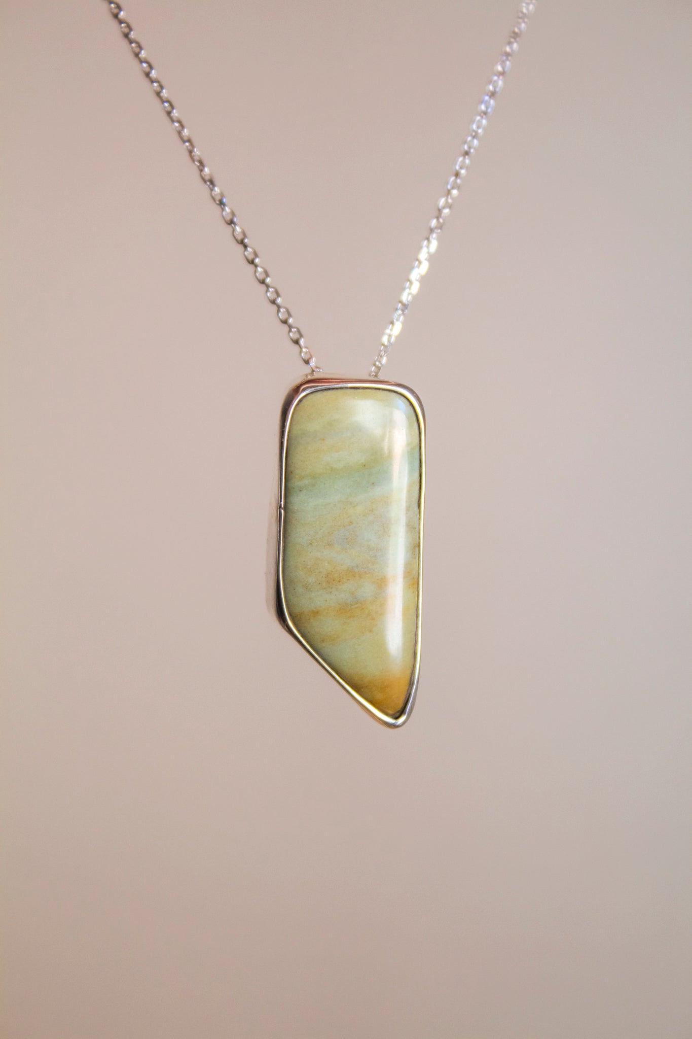 Utah Wonderstone Floating Pendant