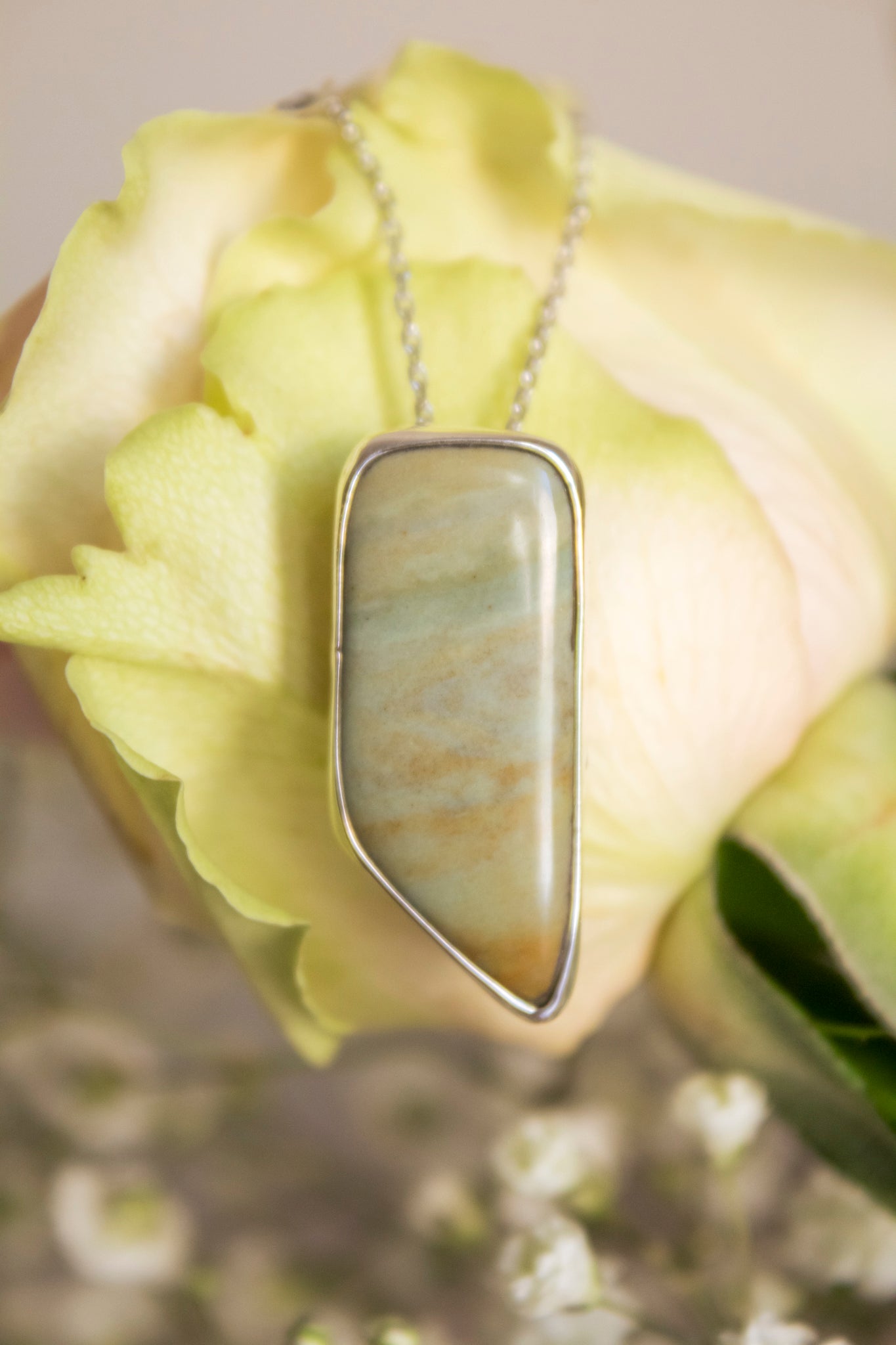 Utah Wonderstone Floating Pendant