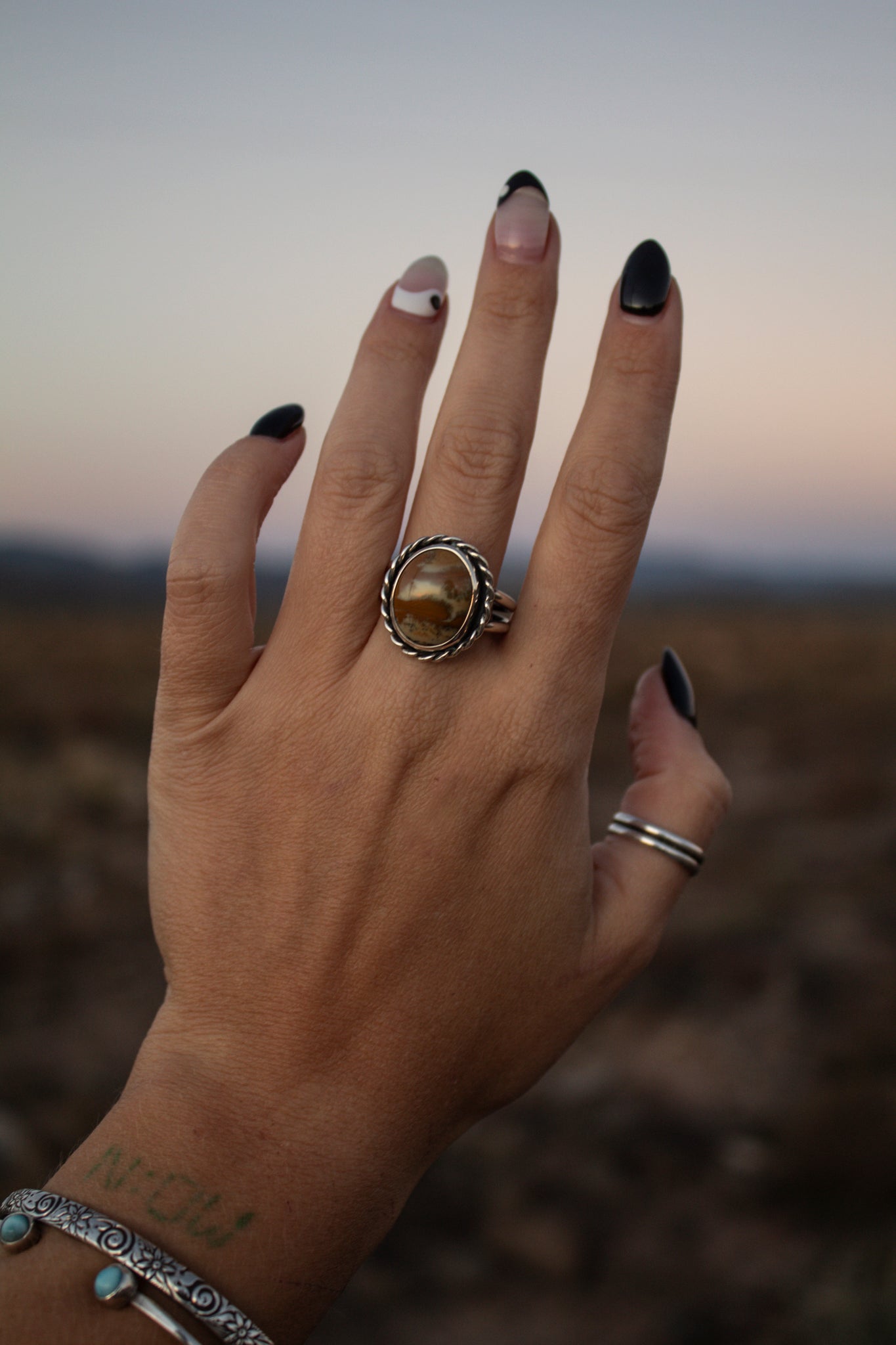 The Horizon Ring Size 9.5