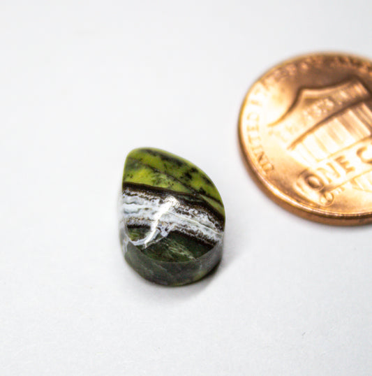 Serpentine Cabochon W Quartz Banding